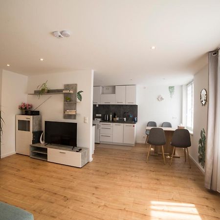 Schoene Ferienwohnung 54 M², Zentrumsnah, Kingbett Erfurt Eksteriør bilde