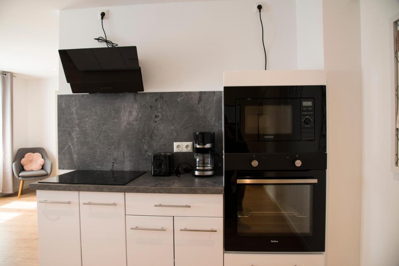 Schoene Ferienwohnung 54 M², Zentrumsnah, Kingbett Erfurt Eksteriør bilde
